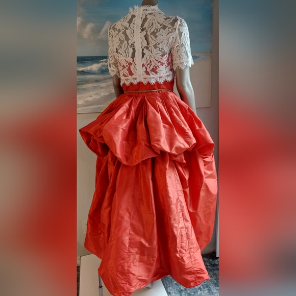 $8,690 OSCAR DE LA RENTA RED SILK DRAPED RUNWAY GOWN US XL - Picture 7 of 16